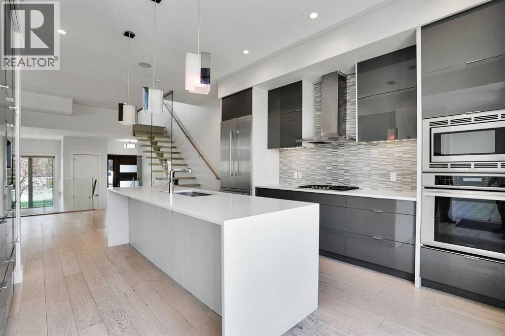 2505 21 Street SW — photo 17