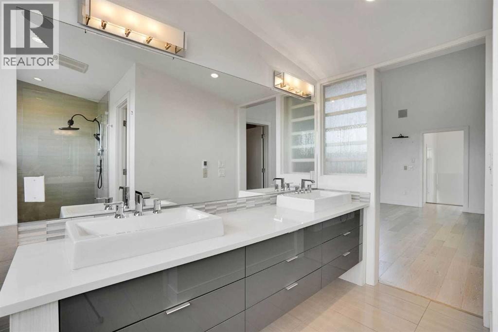 2505 21 Street SW — photo 24