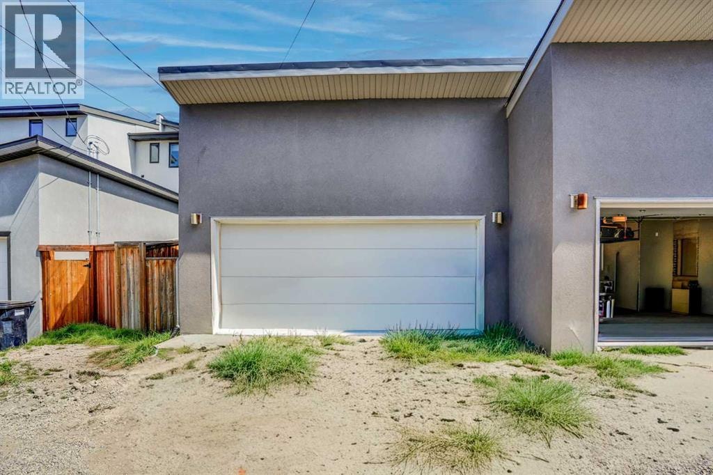 2505 21 Street SW — photo 43
