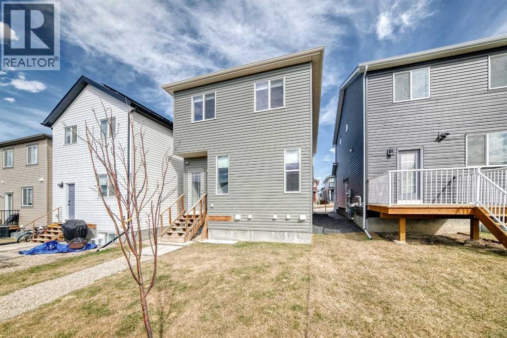121 Ambleside Heath NW — photo 40