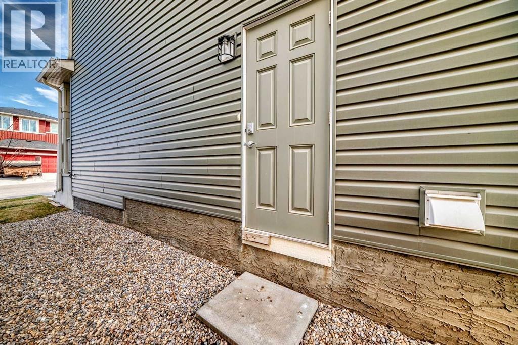 121 Ambleside Heath NW — photo 42