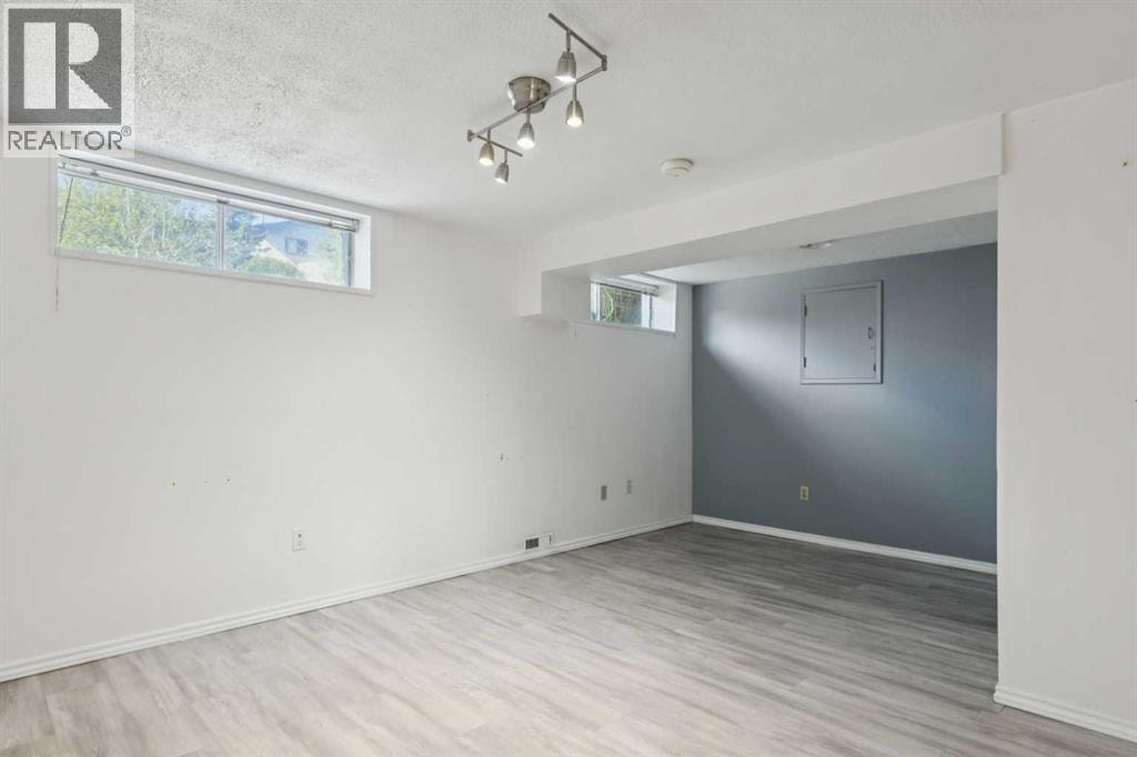 1121 Berkley Drive NW — photo 29