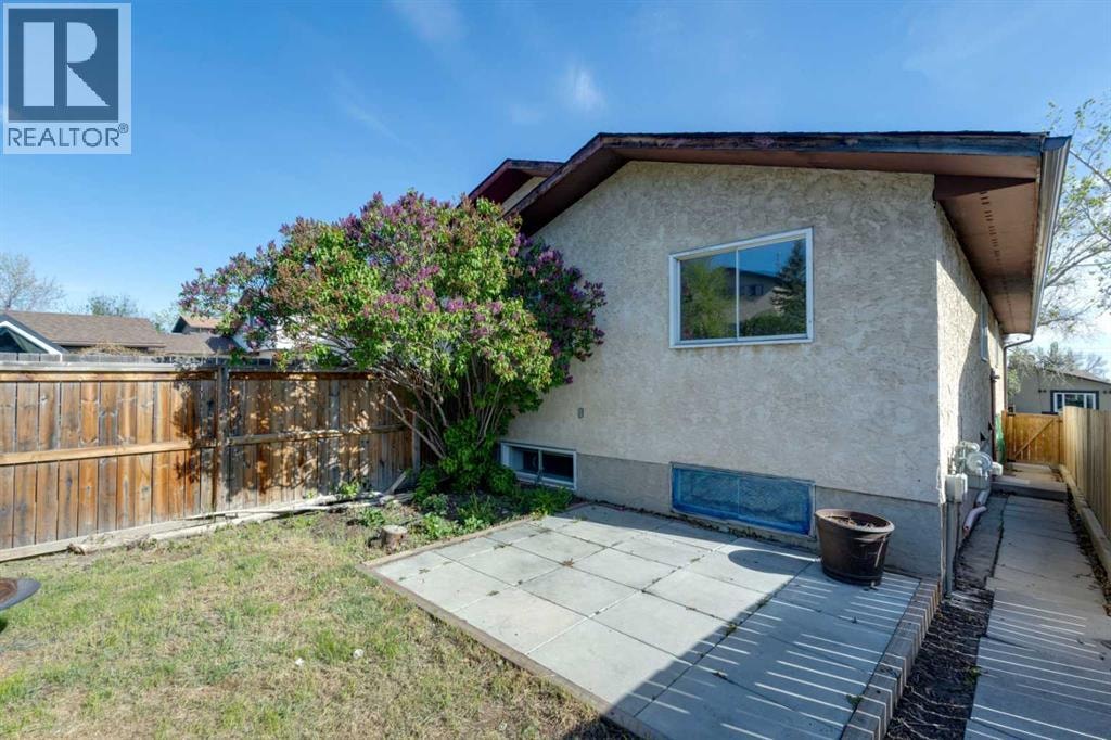 1121 Berkley Drive NW — photo 33