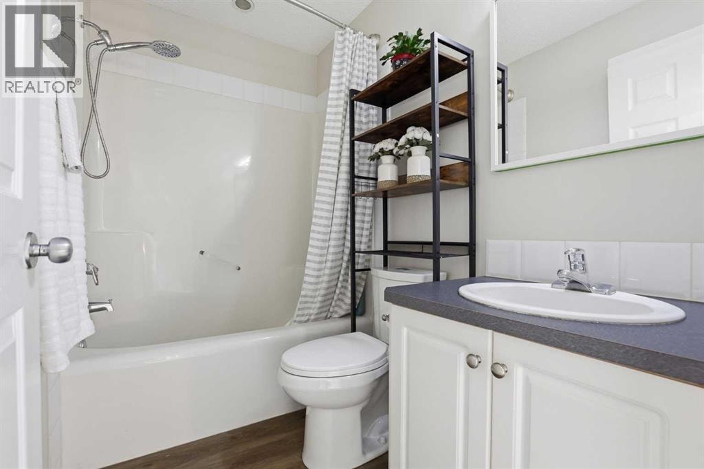 121 Canoe Square SW — photo 29