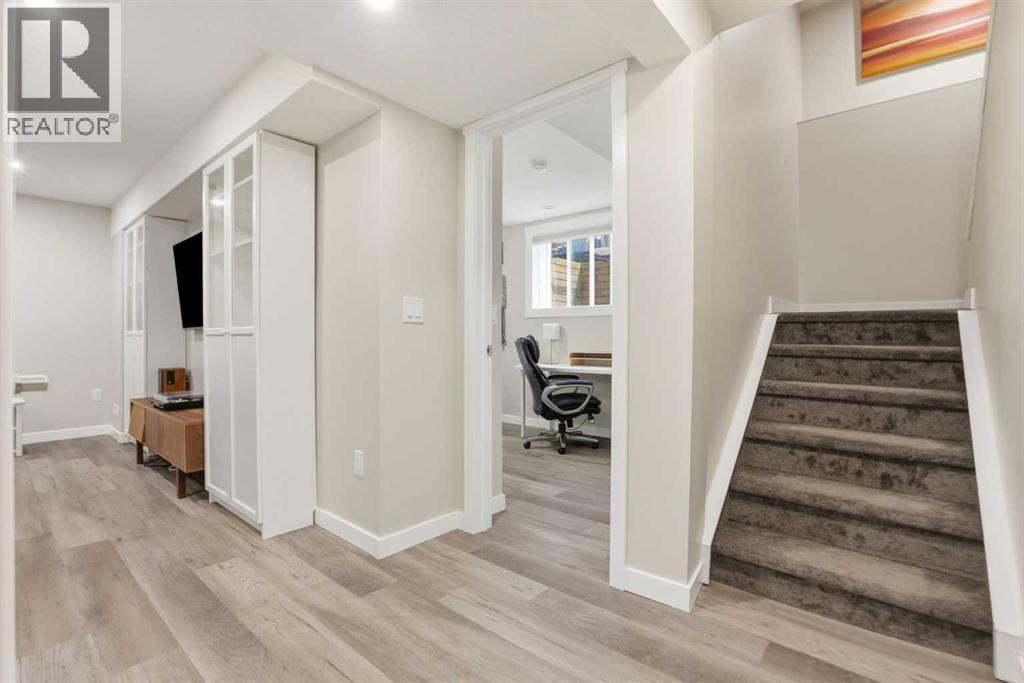121 Canoe Square SW — photo 31
