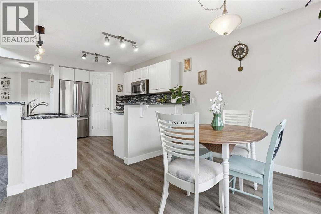 121 Canoe Square SW — photo 17