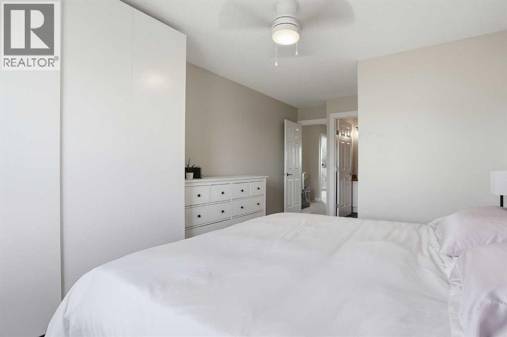 121 Canoe Square SW — photo 24