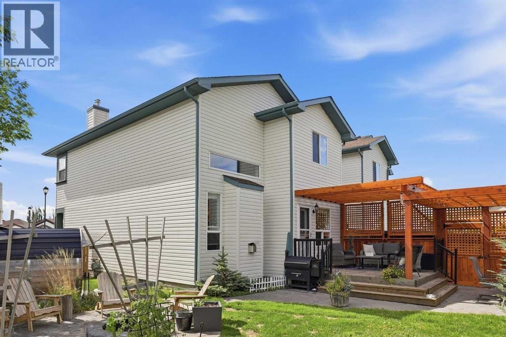 121 Canoe Square SW — photo 41