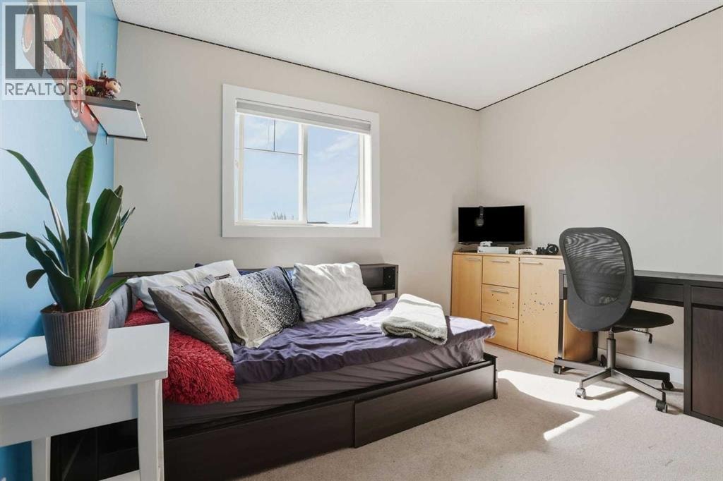 121 Canoe Square SW — photo 27
