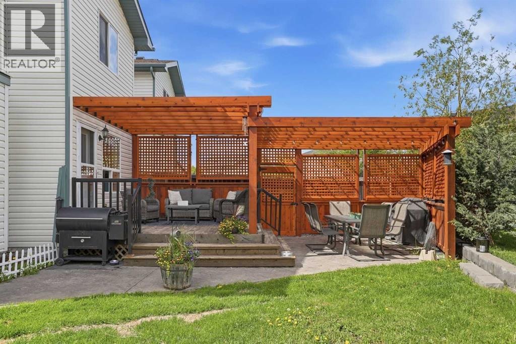 121 Canoe Square SW — photo 39