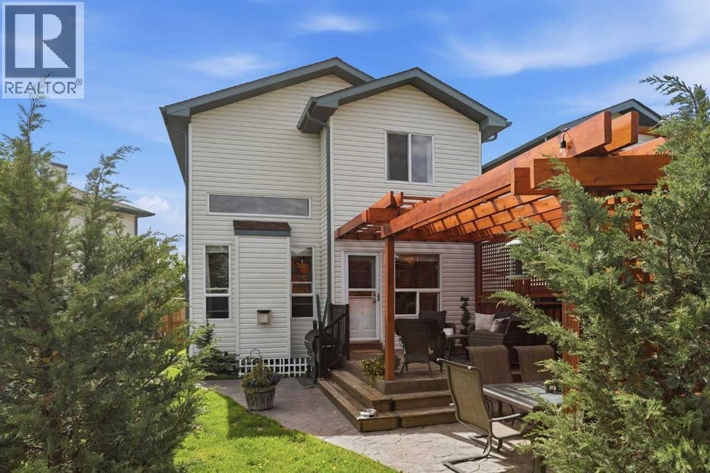 121 Canoe Square SW — photo 40