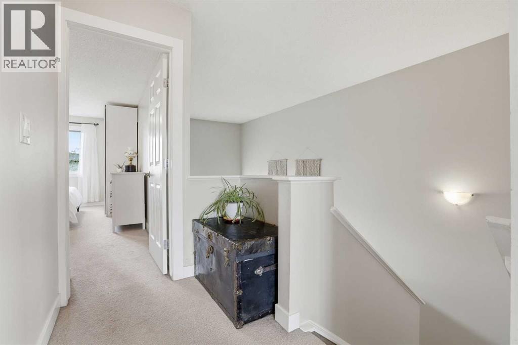 121 Canoe Square SW — photo 22