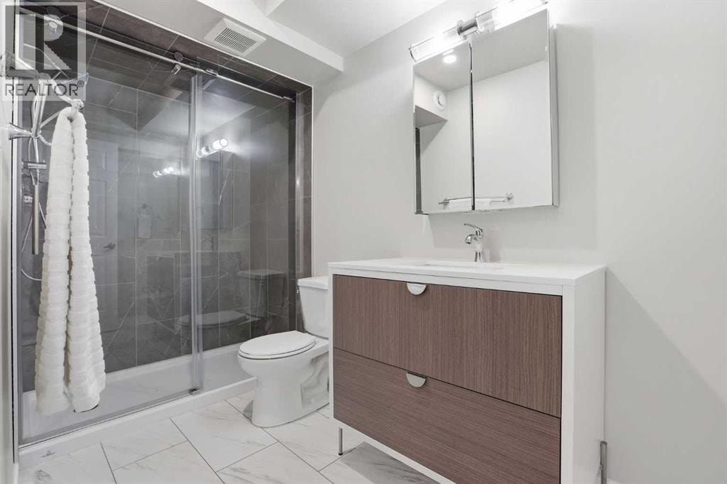 121 Canoe Square SW — photo 35