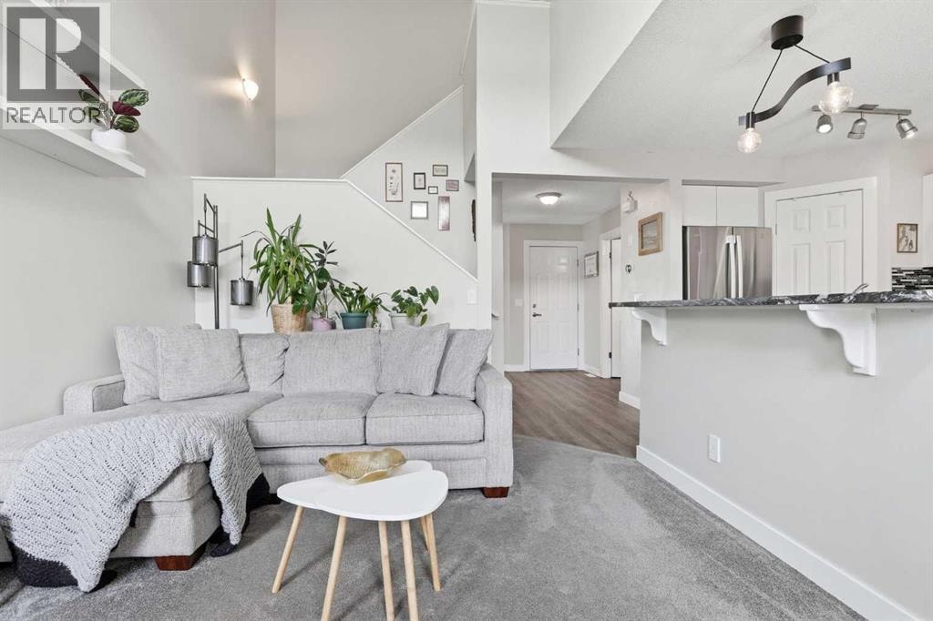 121 Canoe Square SW — photo 10