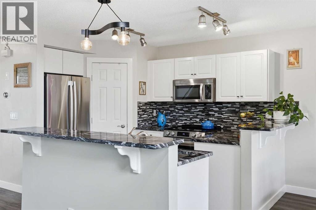 121 Canoe Square SW — photo 16