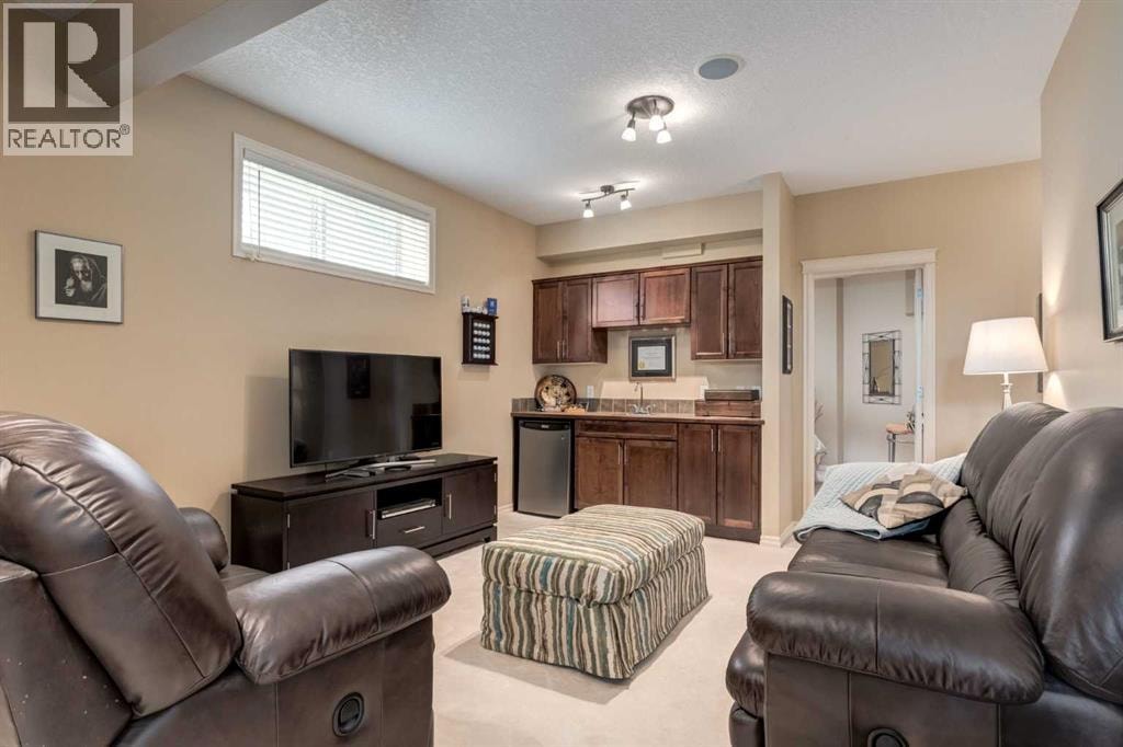 38 Kincora Terrace NW — photo 26