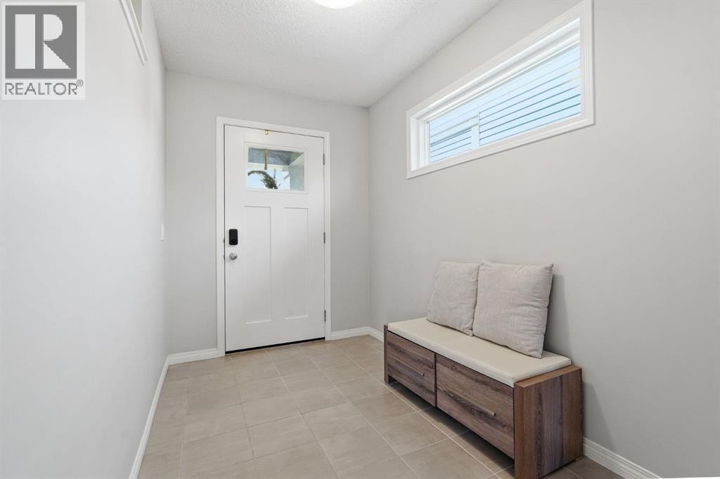 73 Mount Rae Heights — photo 15