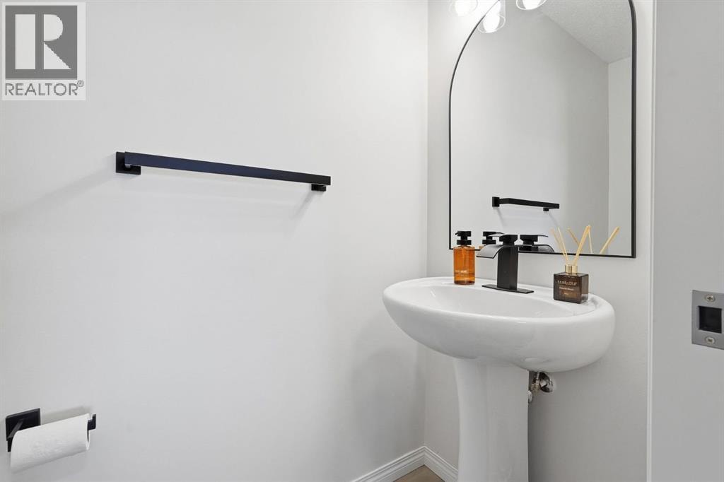 73 Mount Rae Heights — photo 16