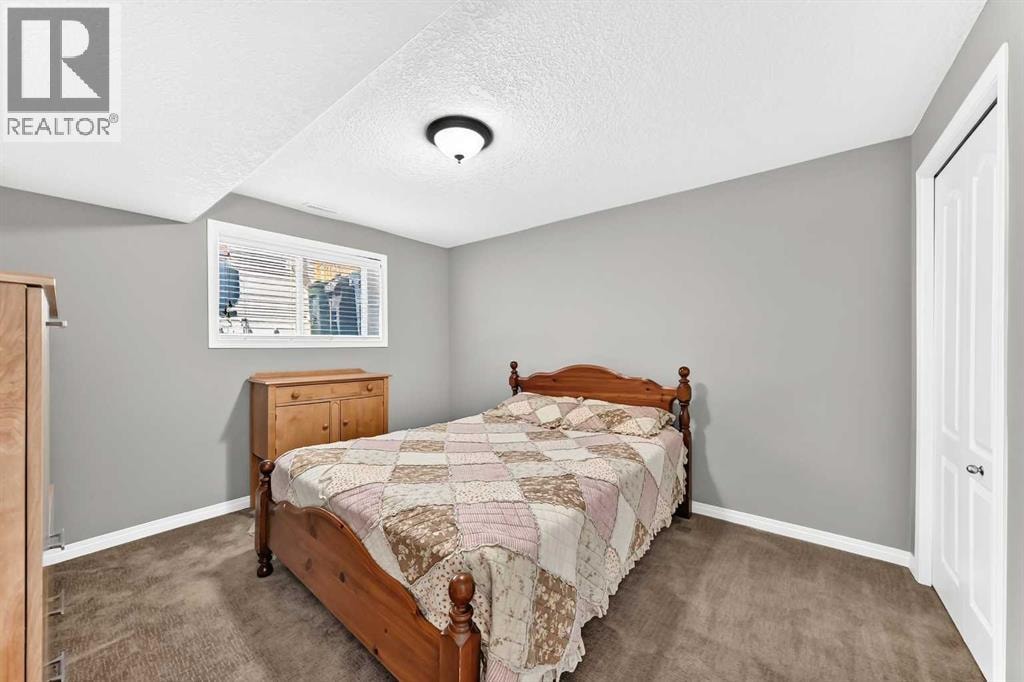 11335 Braeside Drive SW — photo 37