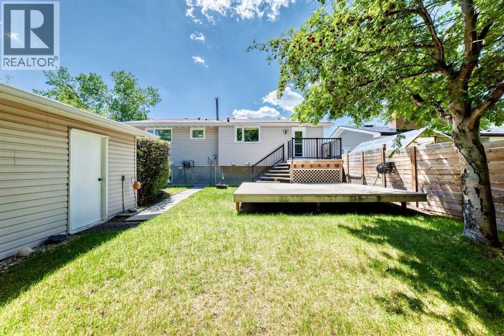 11335 Braeside Drive SW — photo 42