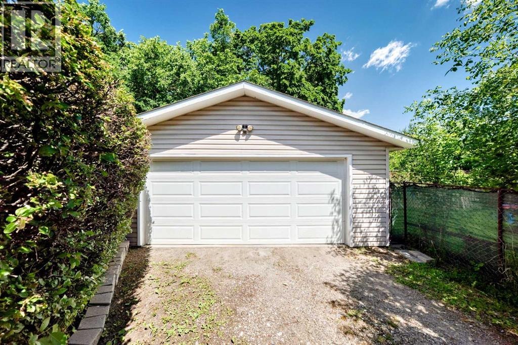 11335 Braeside Drive SW — photo 44