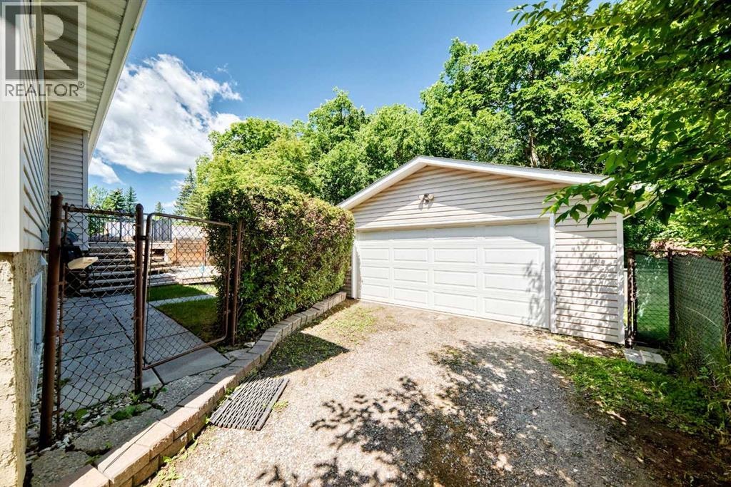 11335 Braeside Drive SW — photo 45