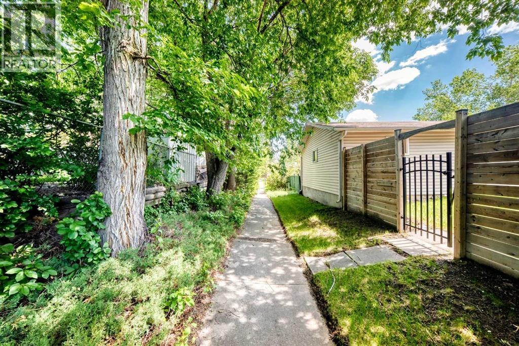 11335 Braeside Drive SW — photo 46