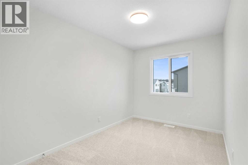 107 Royston Way NW — photo 32