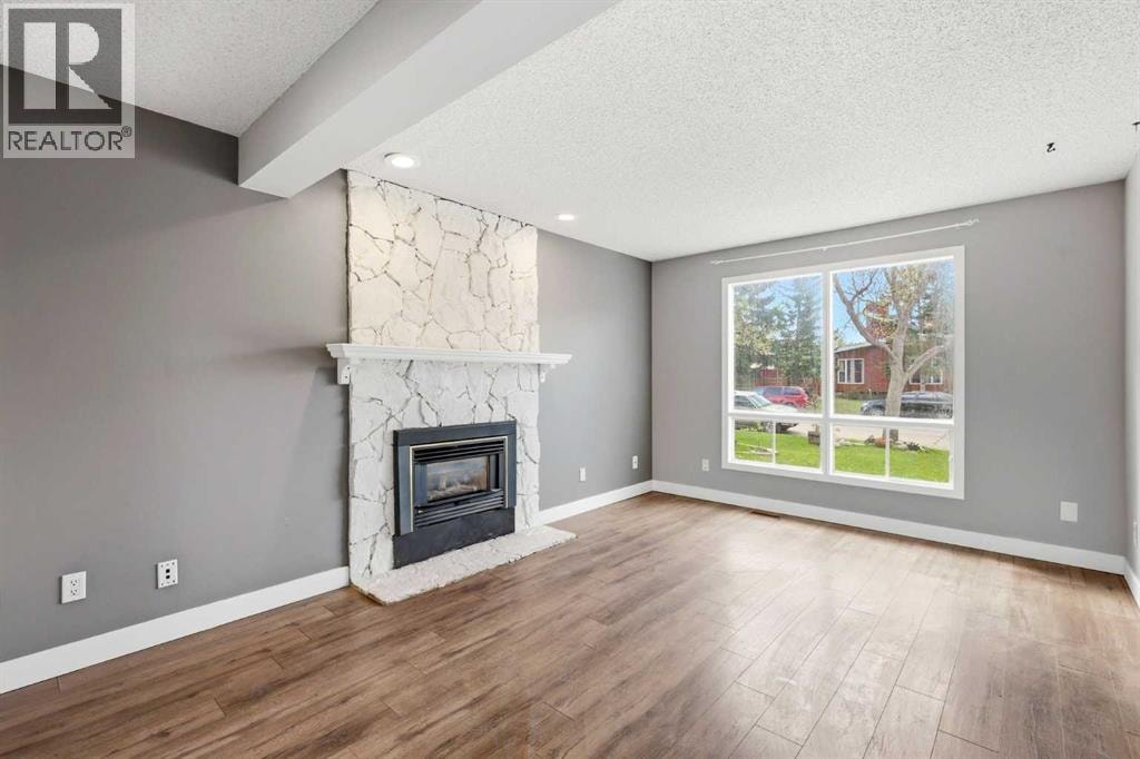 1240 Meadowbrook Drive SE — photo 5
