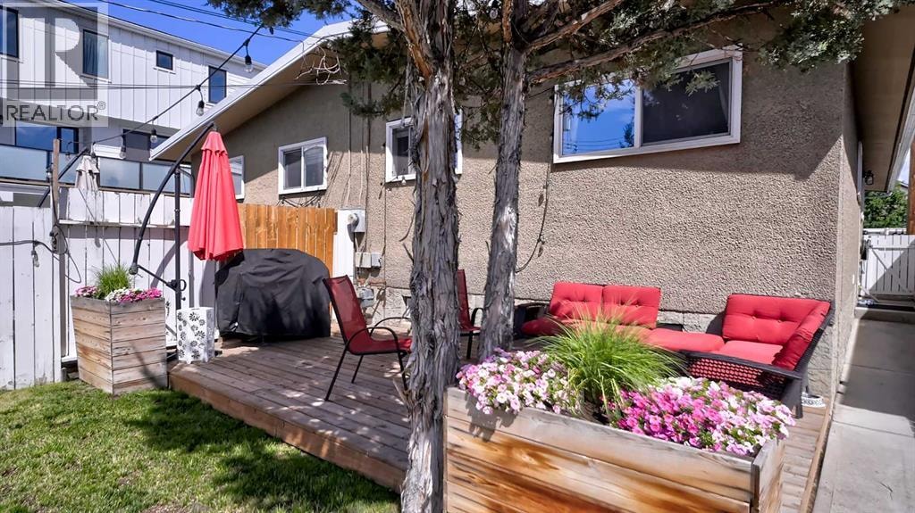2037 50 Avenue SW — photo 38