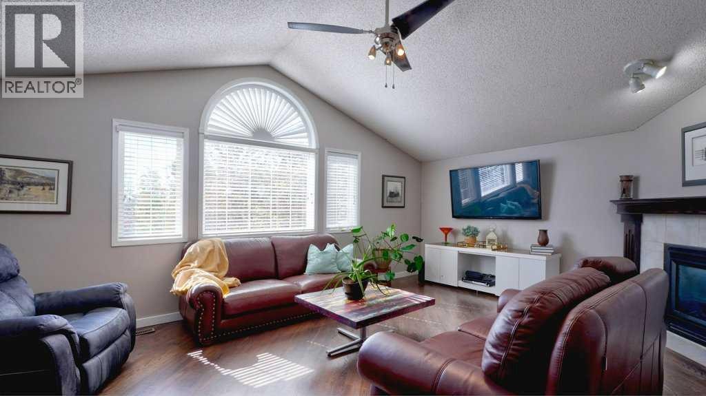 537 Douglas Glen Point SE — photo 28