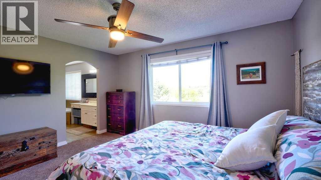 537 Douglas Glen Point SE — photo 30
