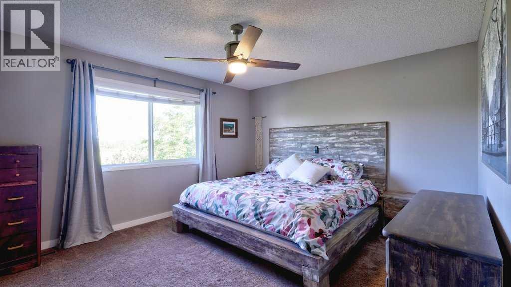 537 Douglas Glen Point SE — photo 32