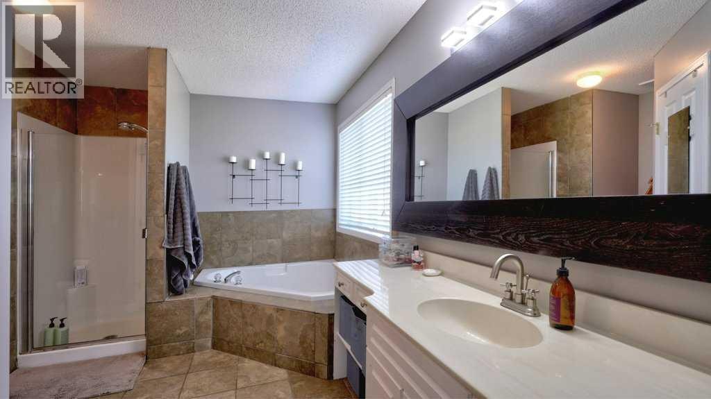 537 Douglas Glen Point SE — photo 33