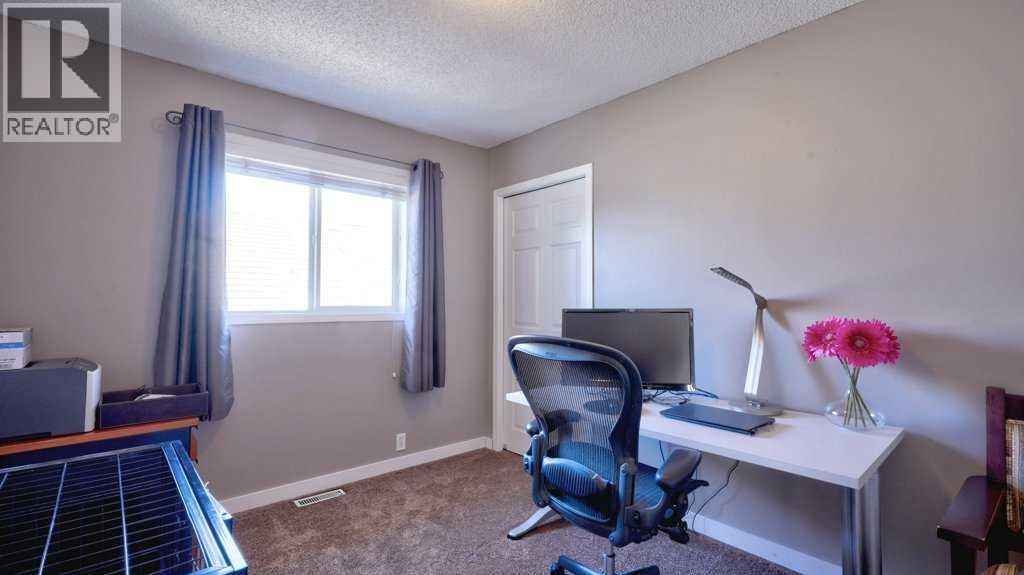 537 Douglas Glen Point SE — photo 35