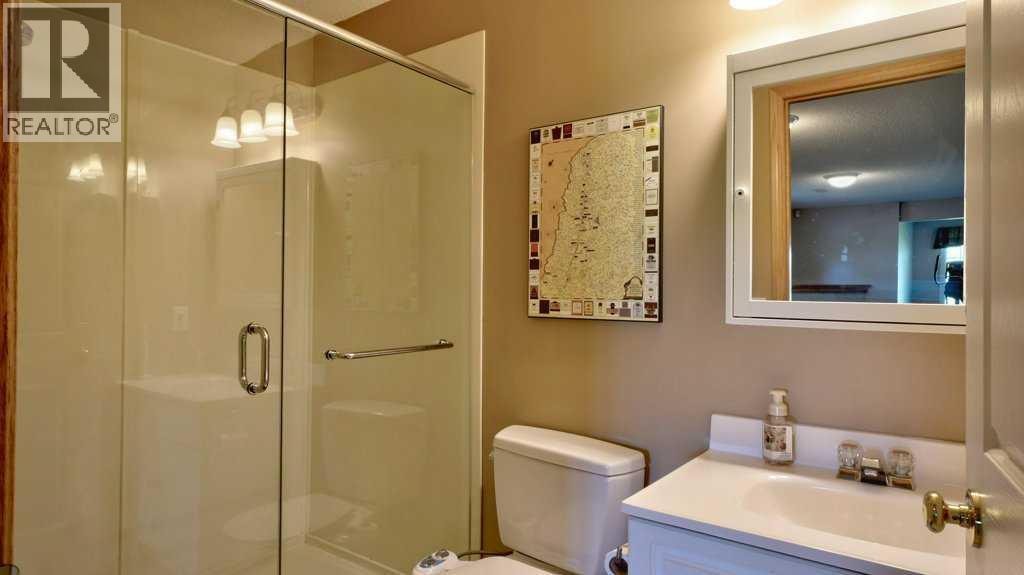 537 Douglas Glen Point SE — photo 43