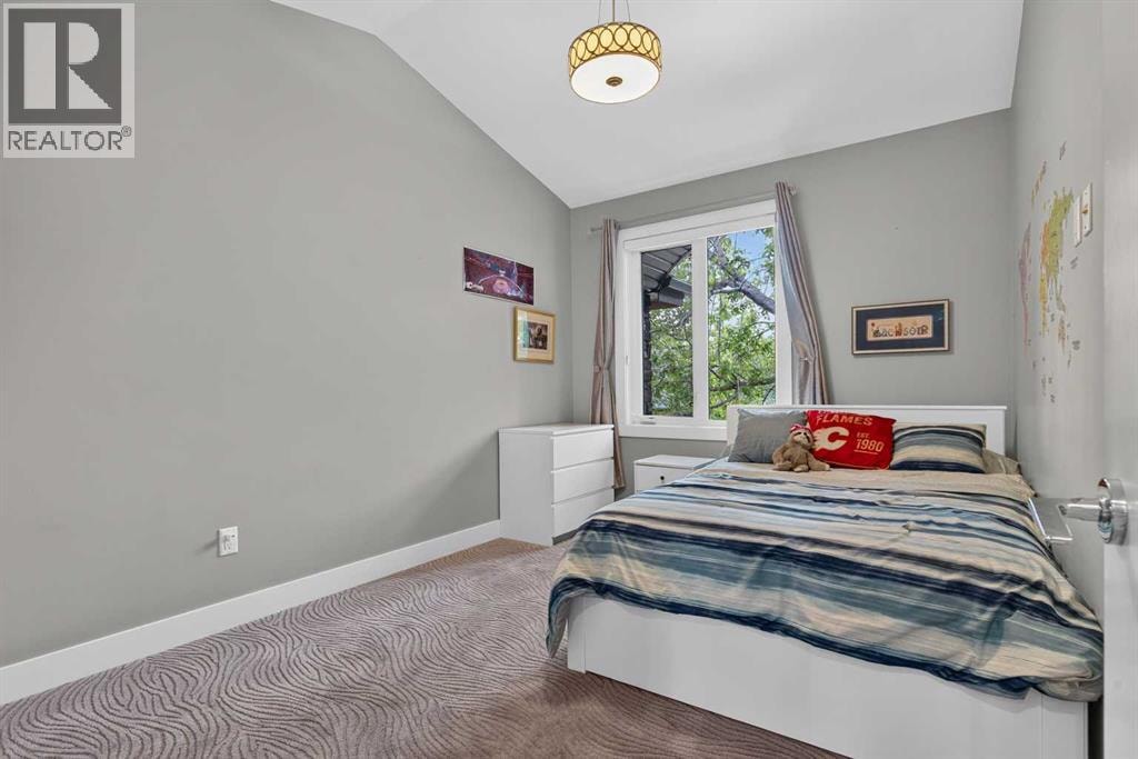 2219 2 Avenue NW — photo 26