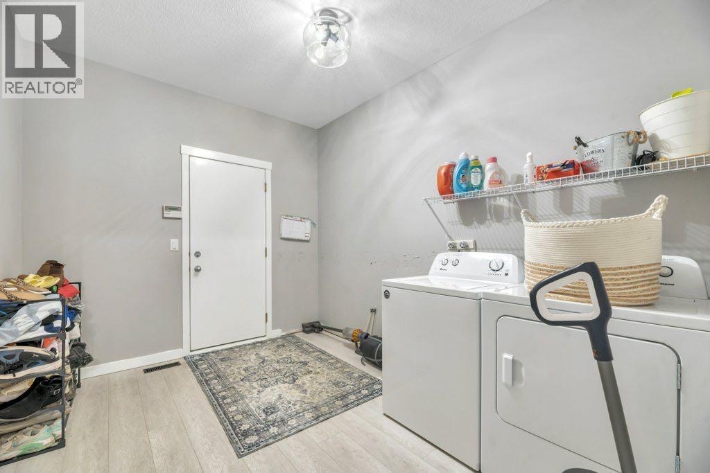 712 East Chestermere Drive — photo 24