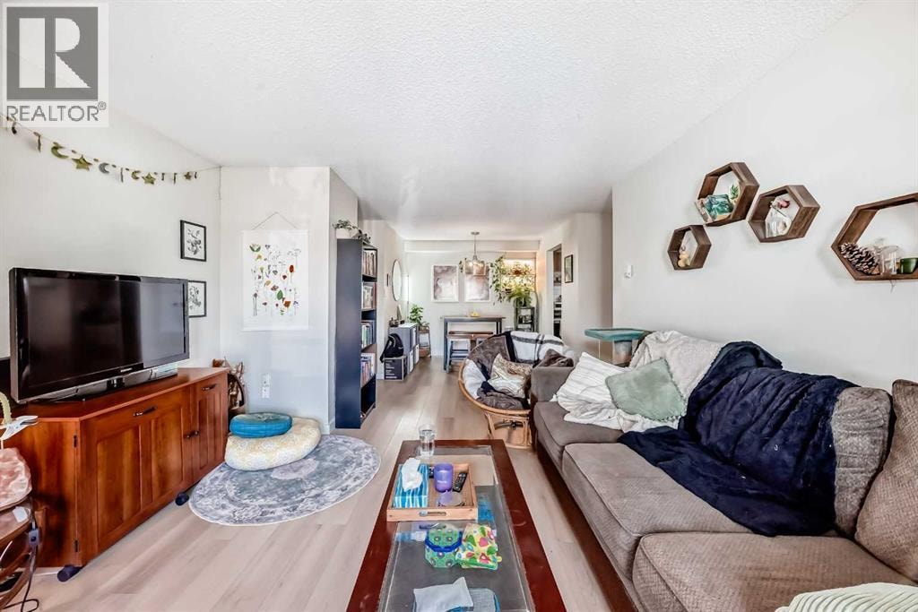 6102, 315 Southampton Drive SW — photo 19