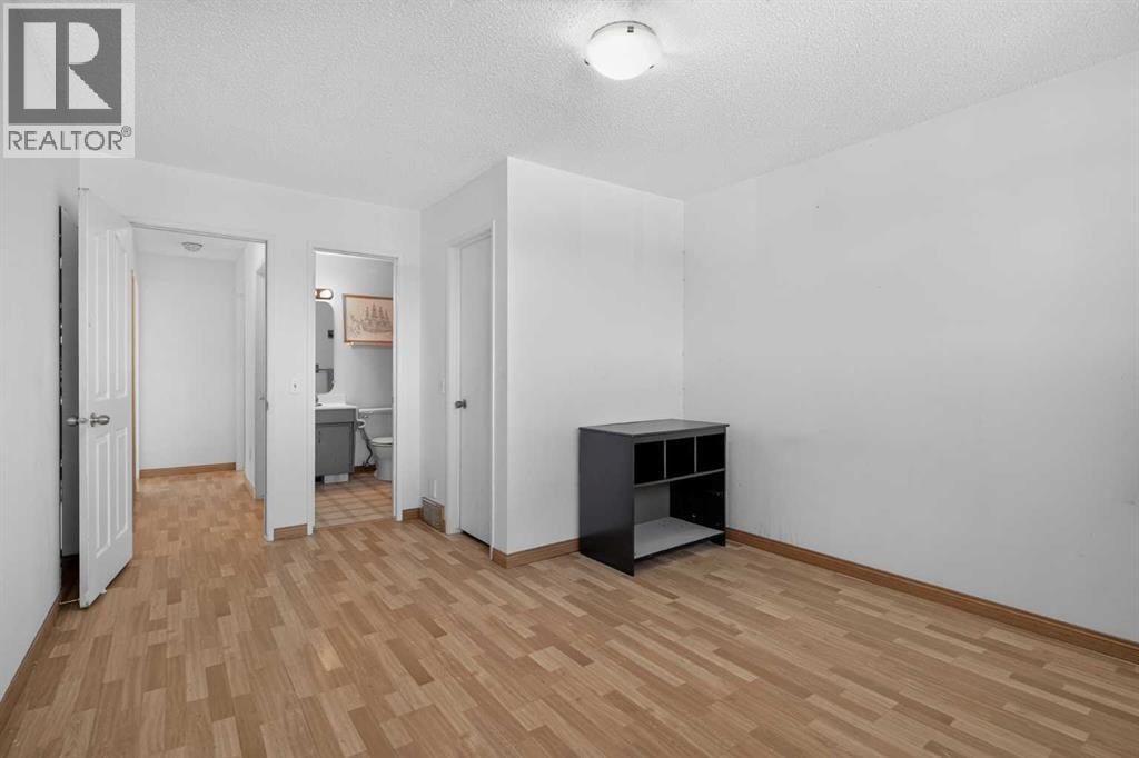 26 Glenpatrick Crescent — photo 24