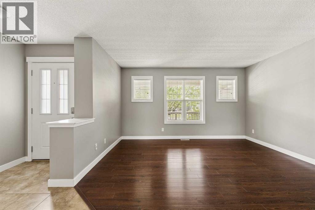 218 Kingsbridge Road SE — photo 4