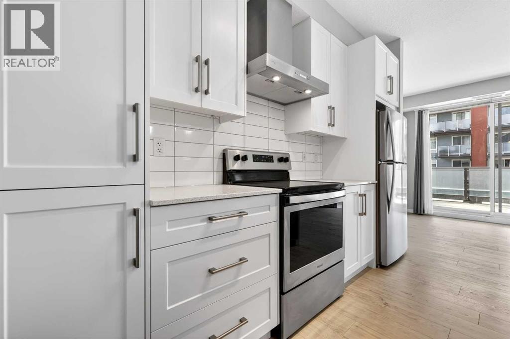 403, 122 Mahogany Centre SE — photo 4