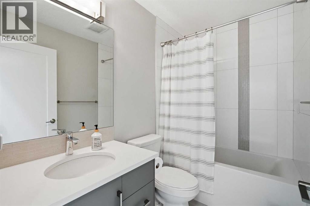 425 23 Avenue NE — photo 22