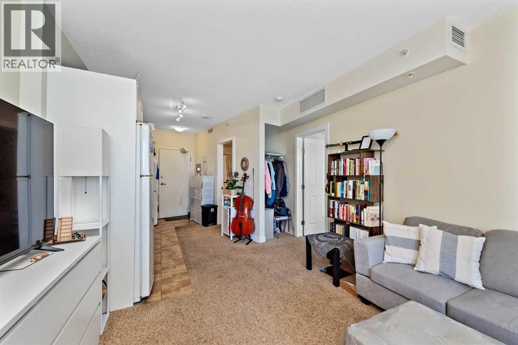 712, 3830 Brentwood Road NW — photo 14