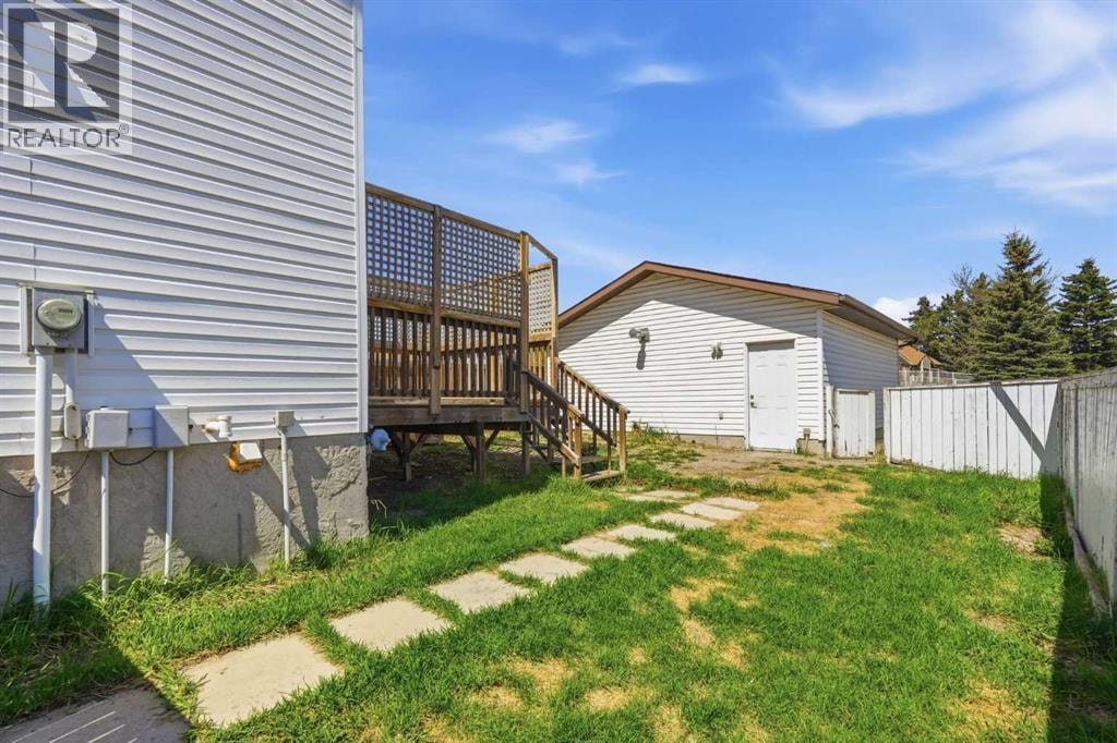 58 Taraglen Road NE — photo 37