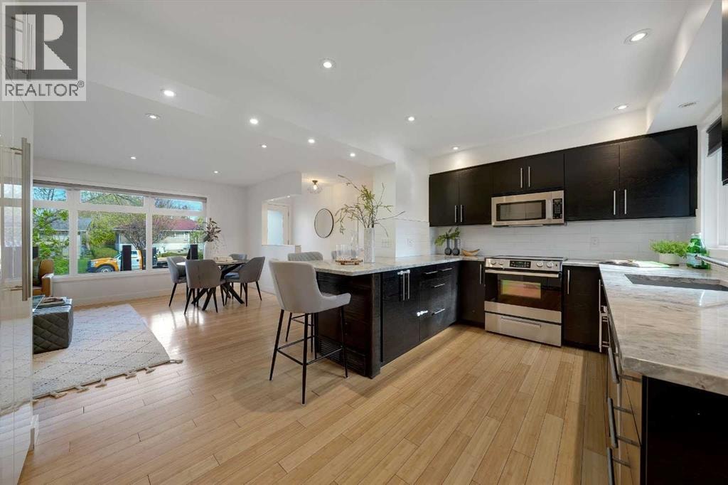 113 Langton Drive SW — photo 3