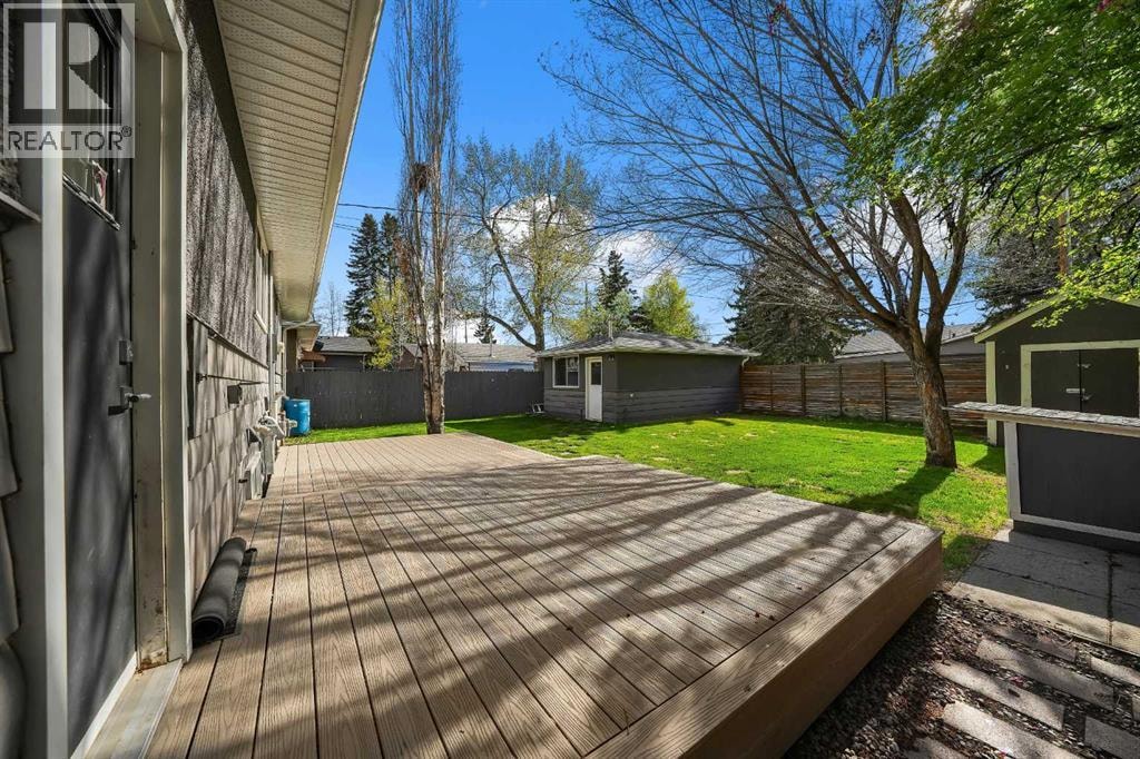 113 Langton Drive SW — photo 32