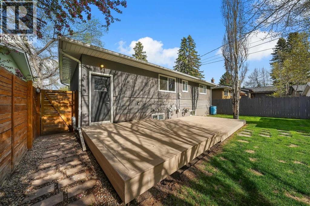 113 Langton Drive SW — photo 31