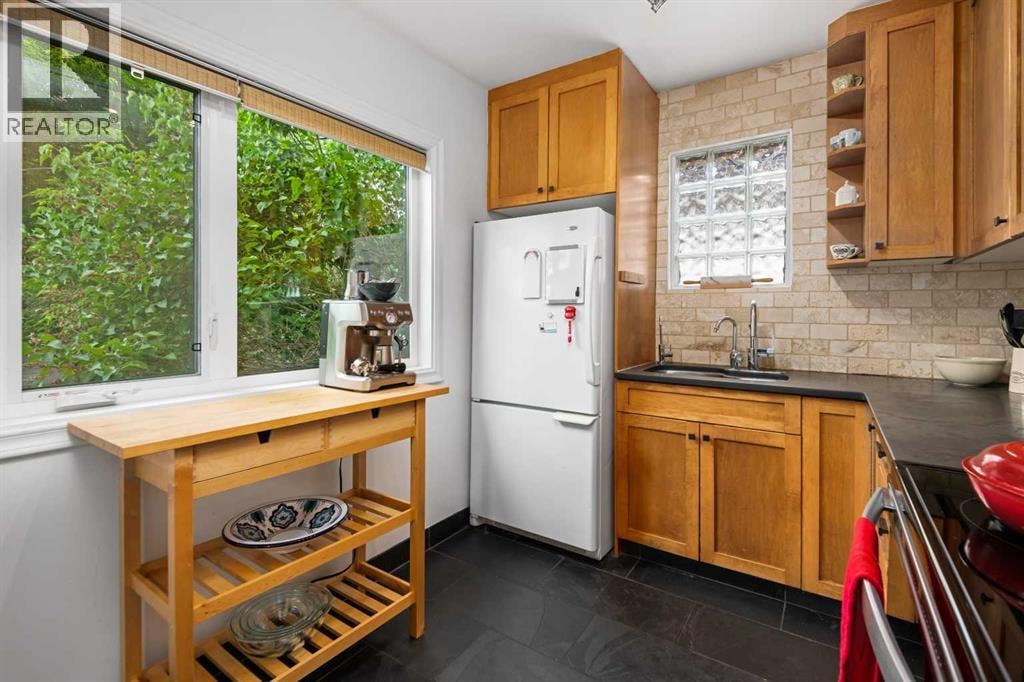 2521 16A Street NW — photo 12