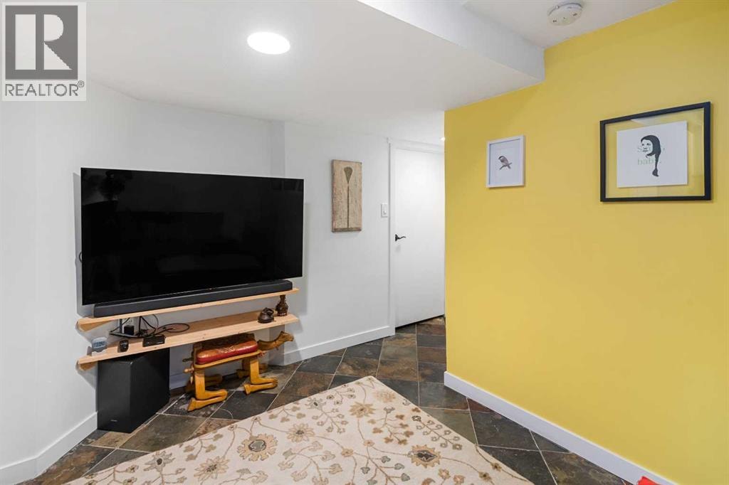 2521 16A Street NW — photo 24